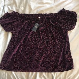 Hollister Off the shoulder maroon top